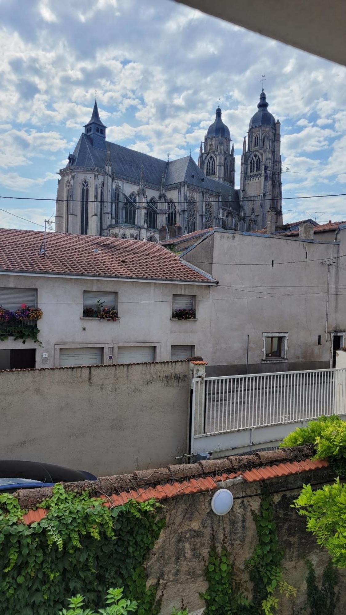 Apartment Au Pied De La Basilique De Nicolas De Port